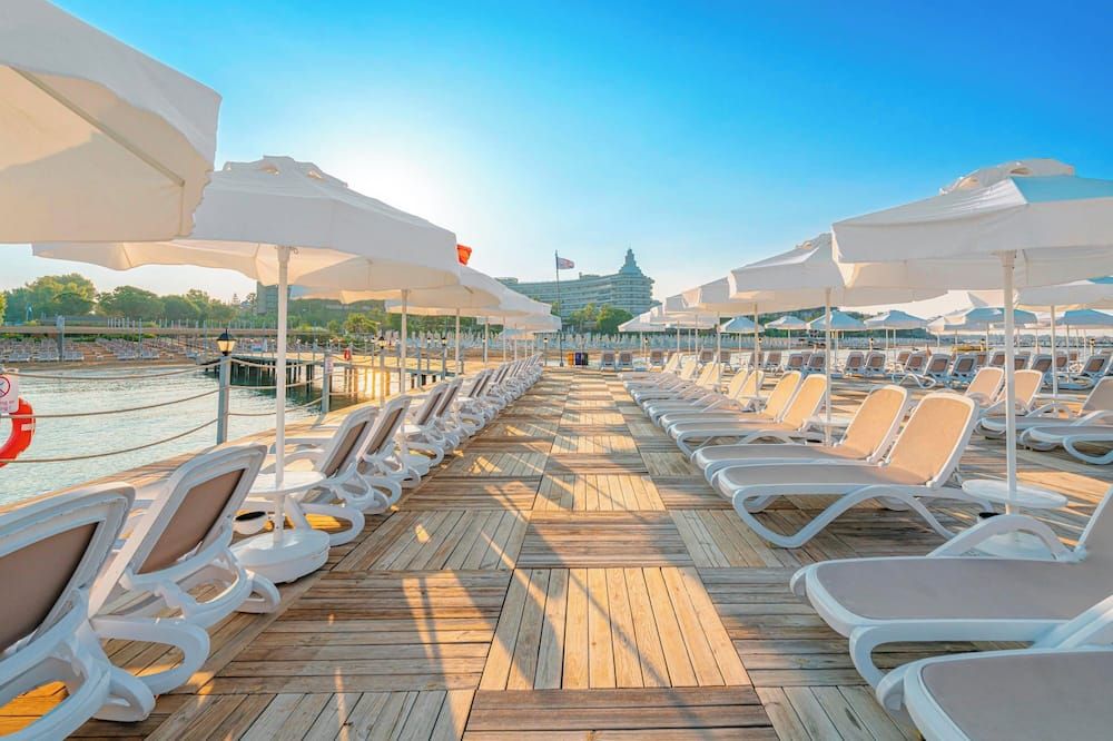 شرفة مرصوفة