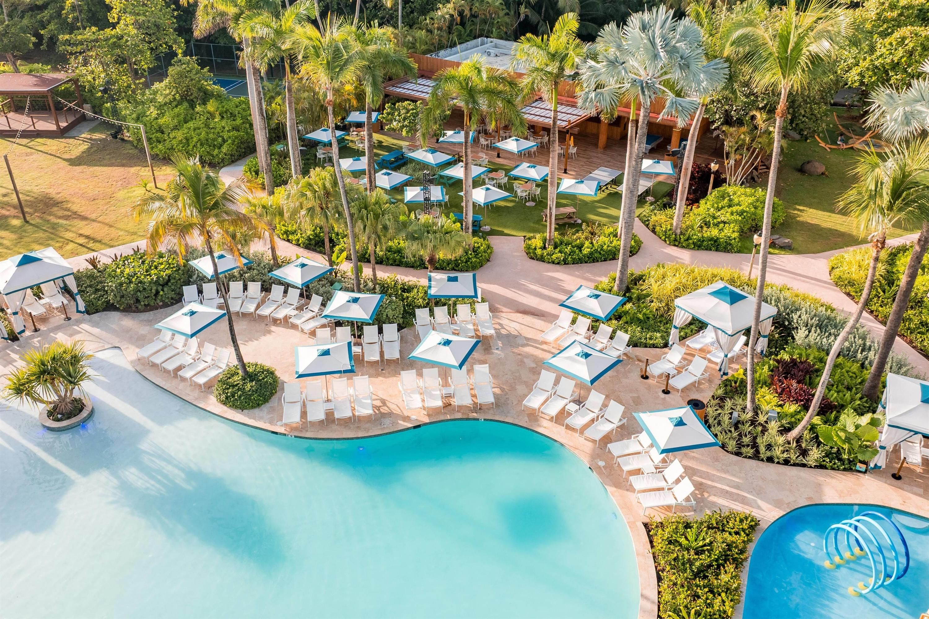 حوض السباحة