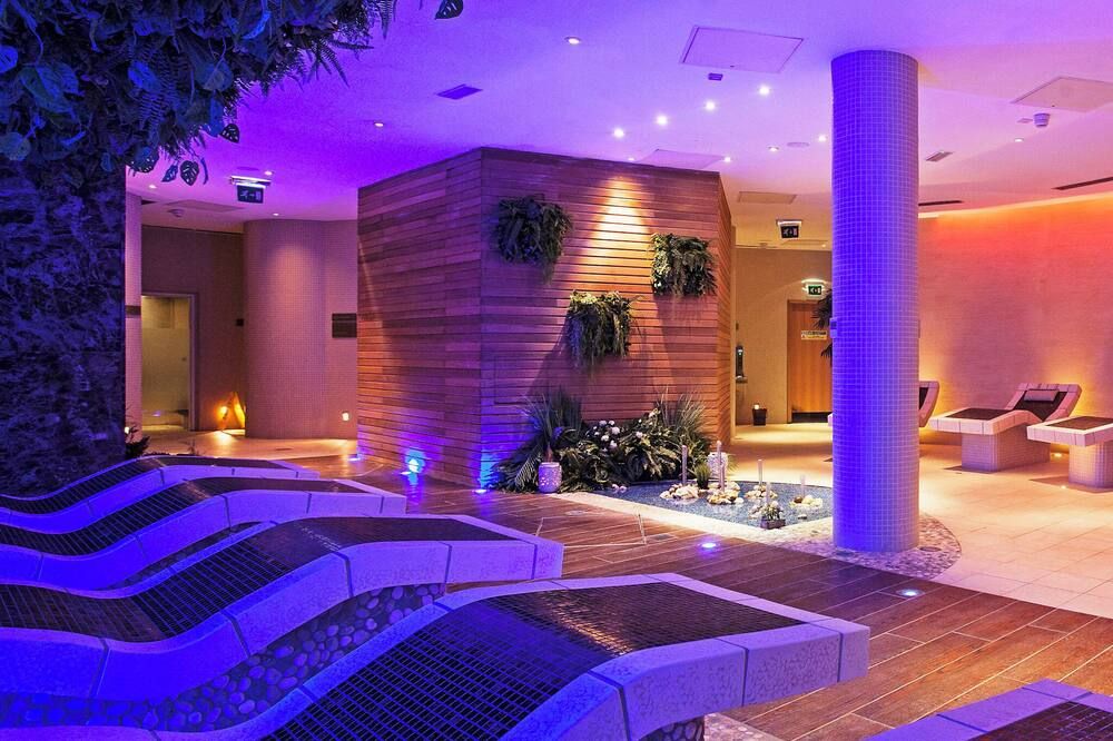 حوض السباحة صورة