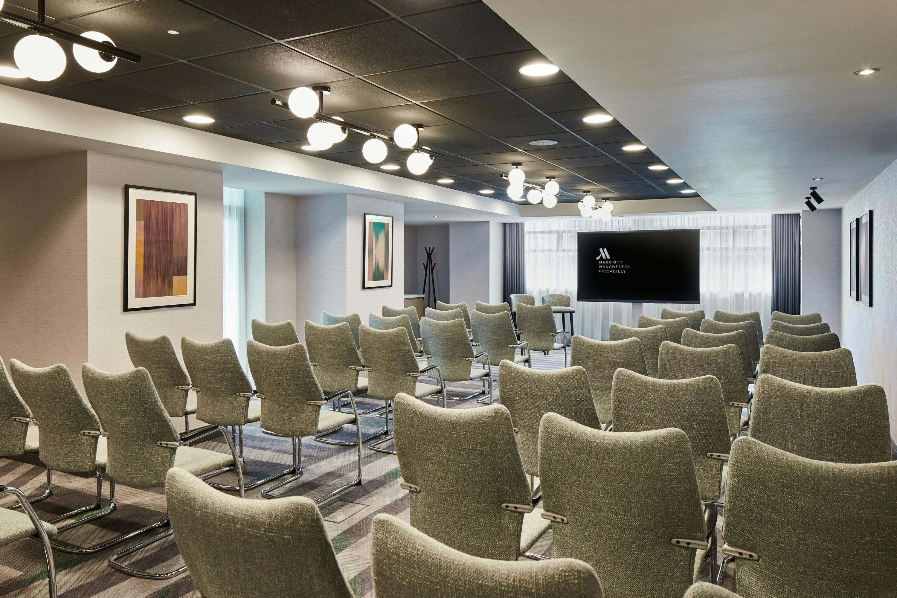 غرفة الاجتماعات