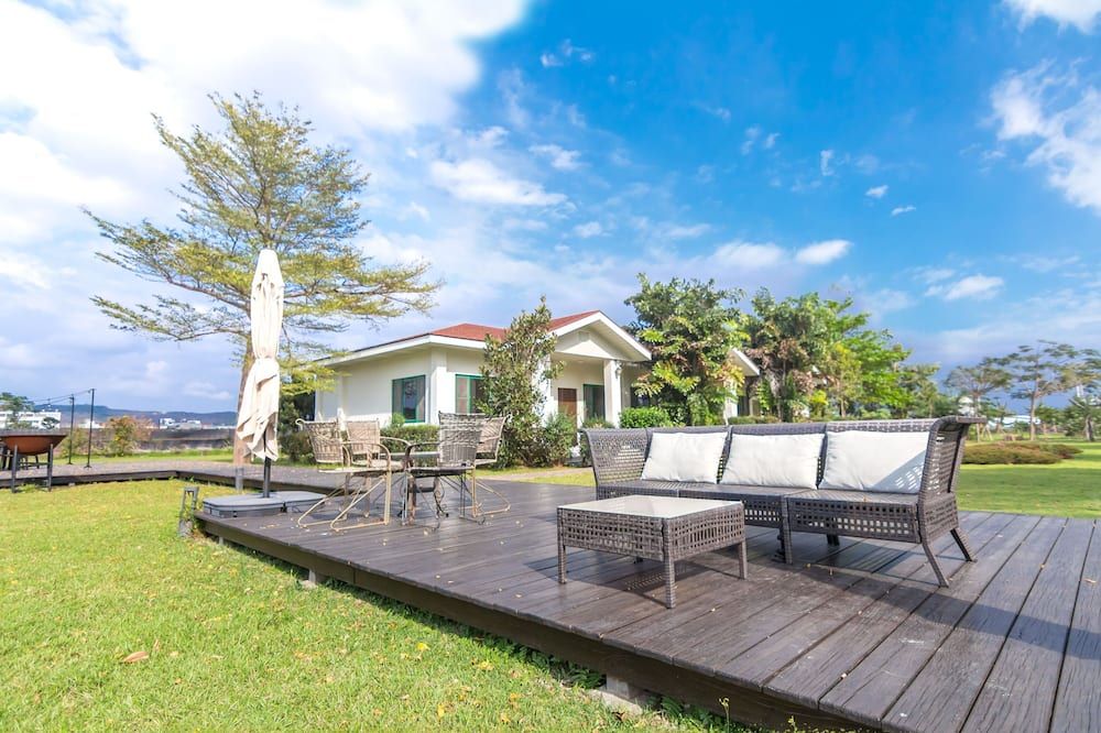 شرفة مرصوفة