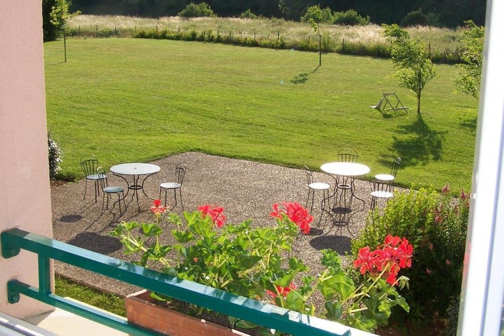 شرفة مرصوفة