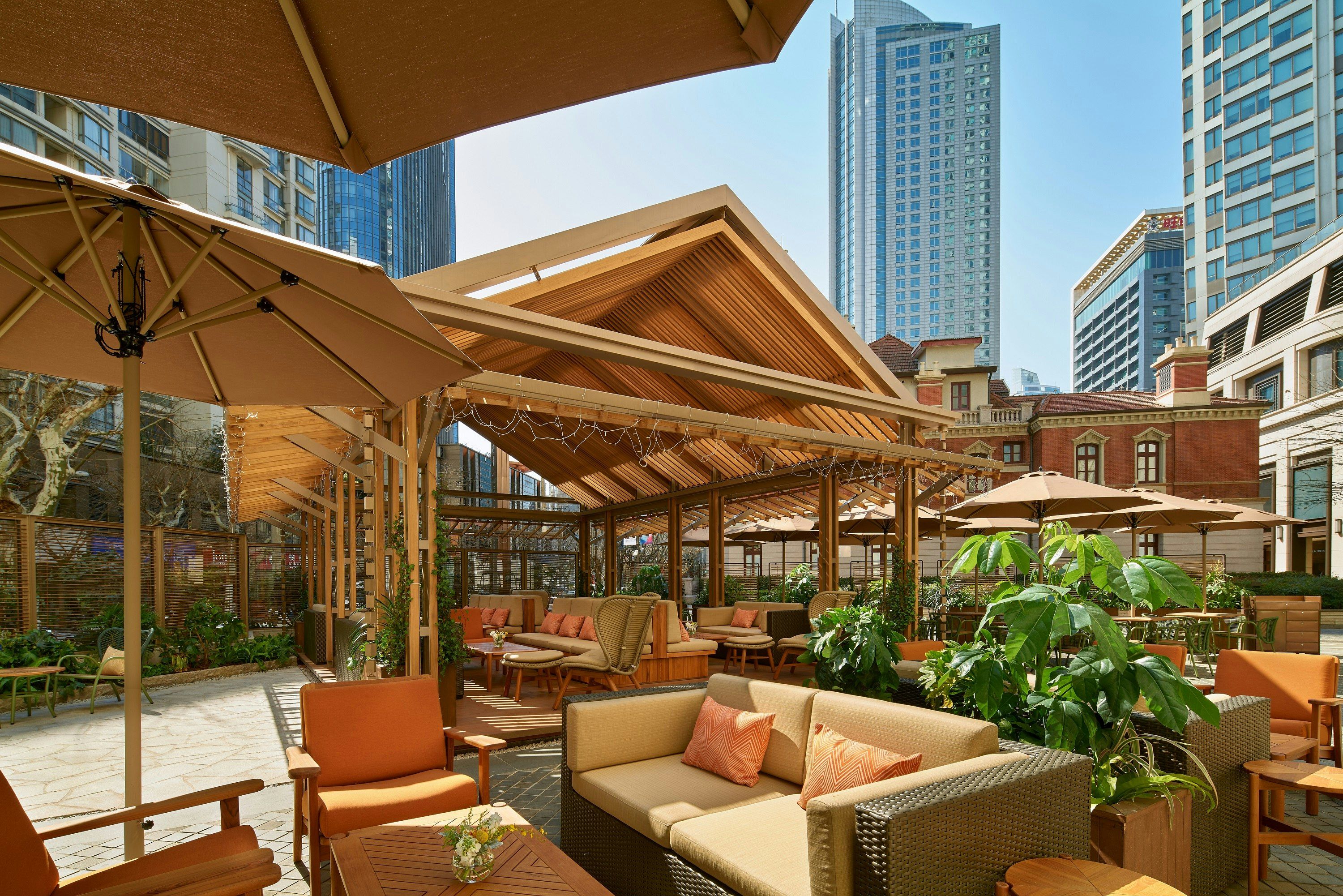 شرفة مرصوفة