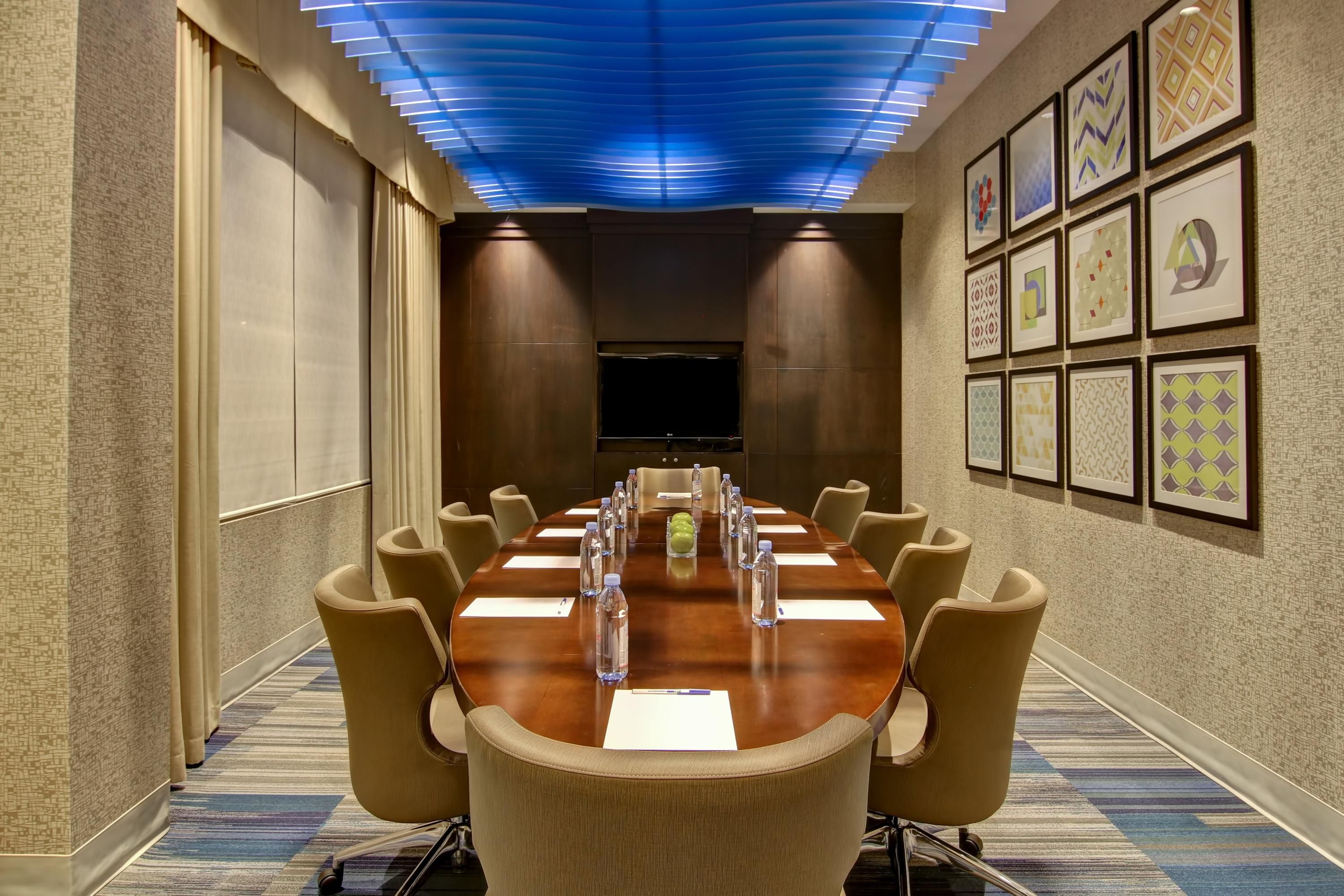 غرفة الاجتماعات