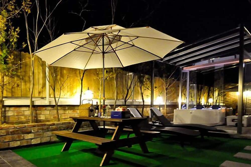 شرفة مرصوفة