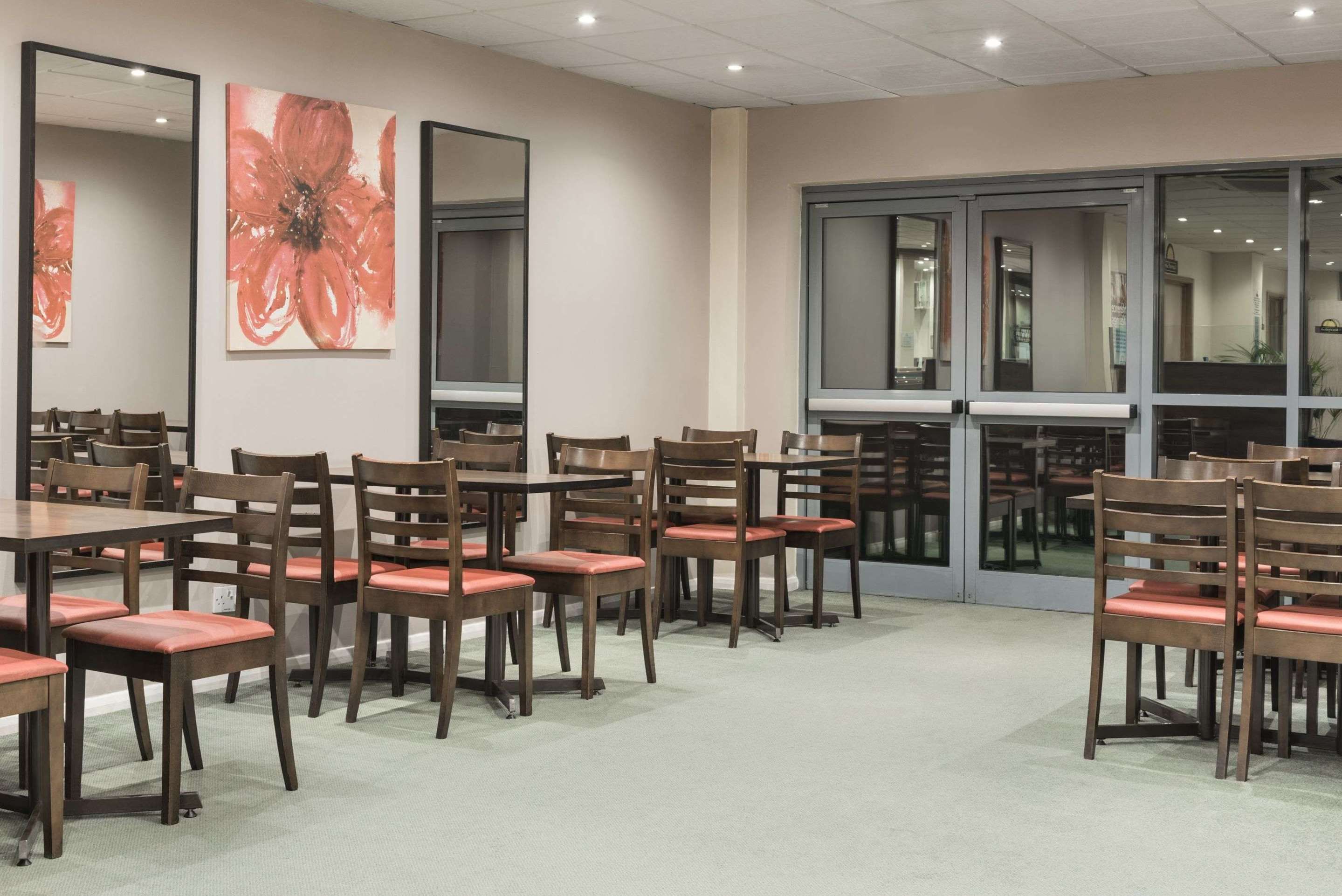 مطعم