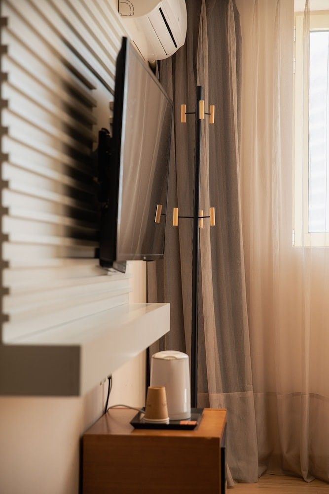 آخر