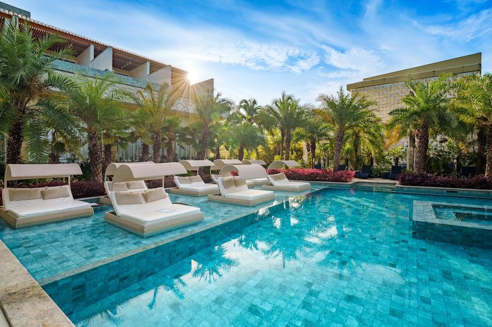 حوض السباحة صورة