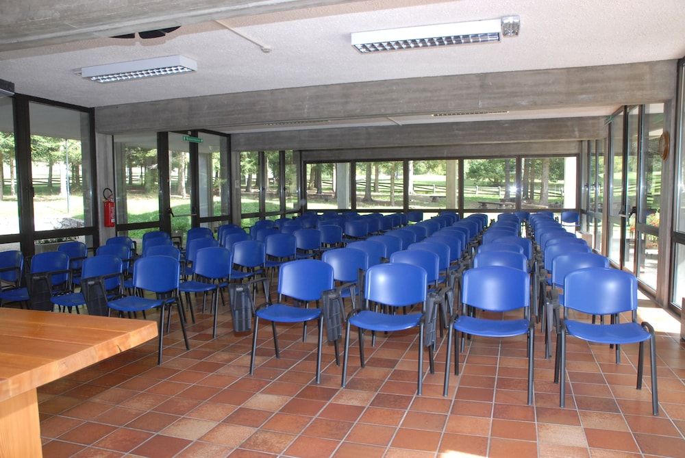 غرفة الاجتماعات