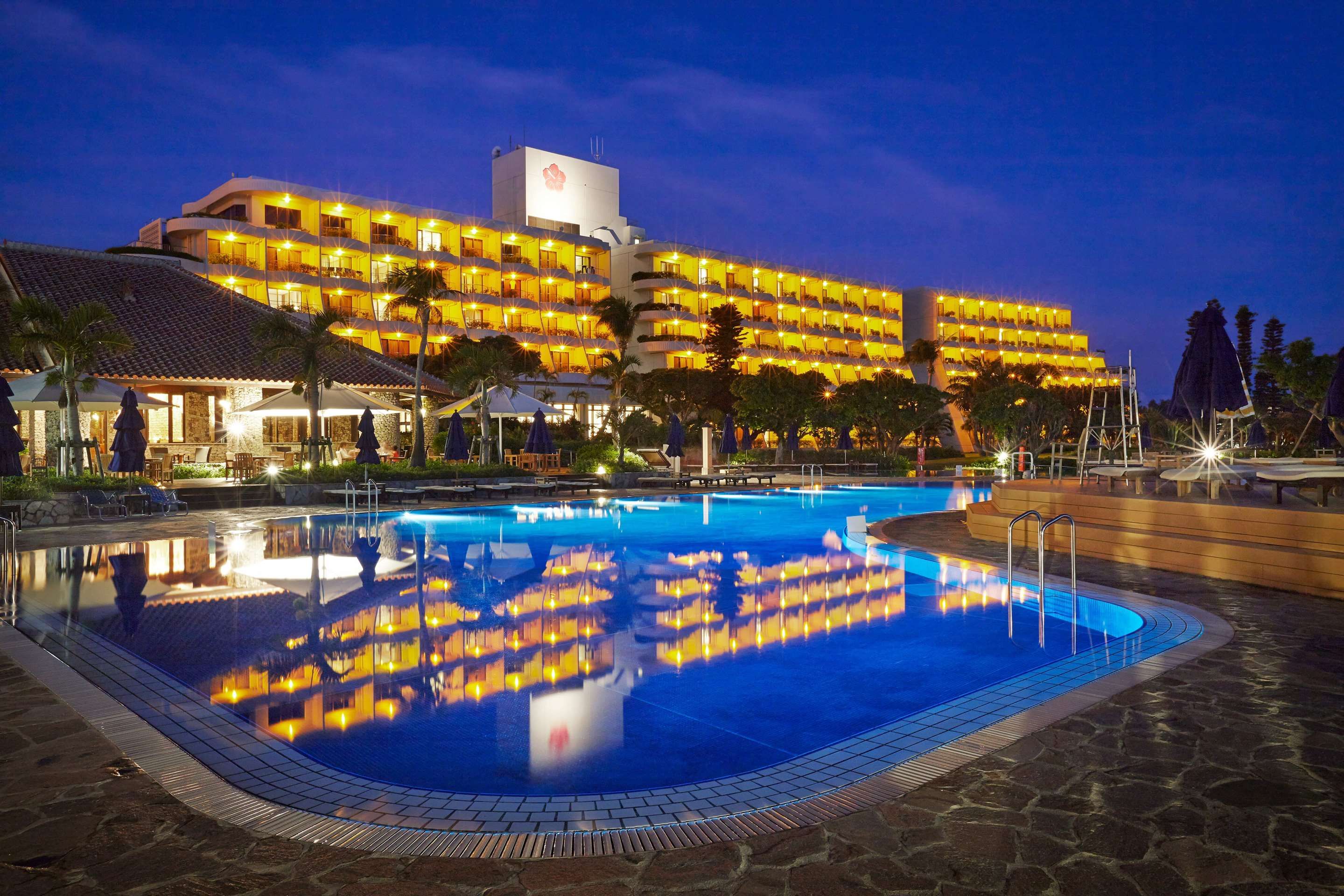 حوض السباحة صورة