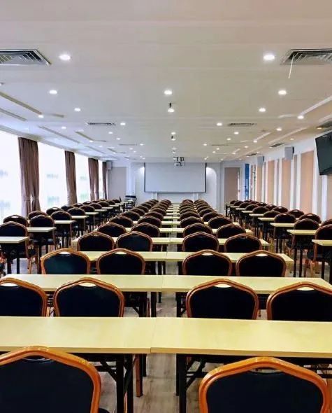 غرفة الاجتماعات