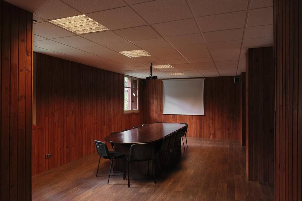 غرفة الاجتماعات