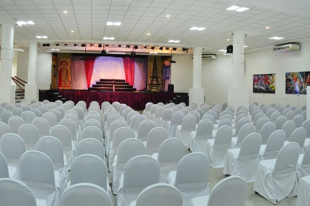 غرفة الاجتماعات