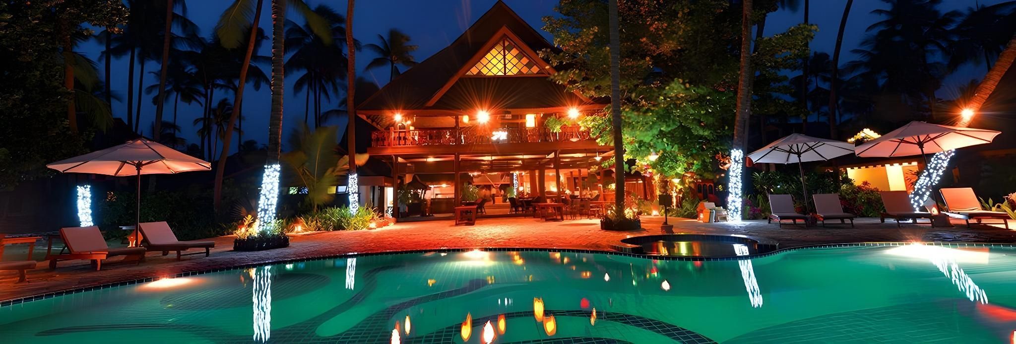 حوض السباحة