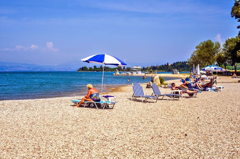 شاطئ