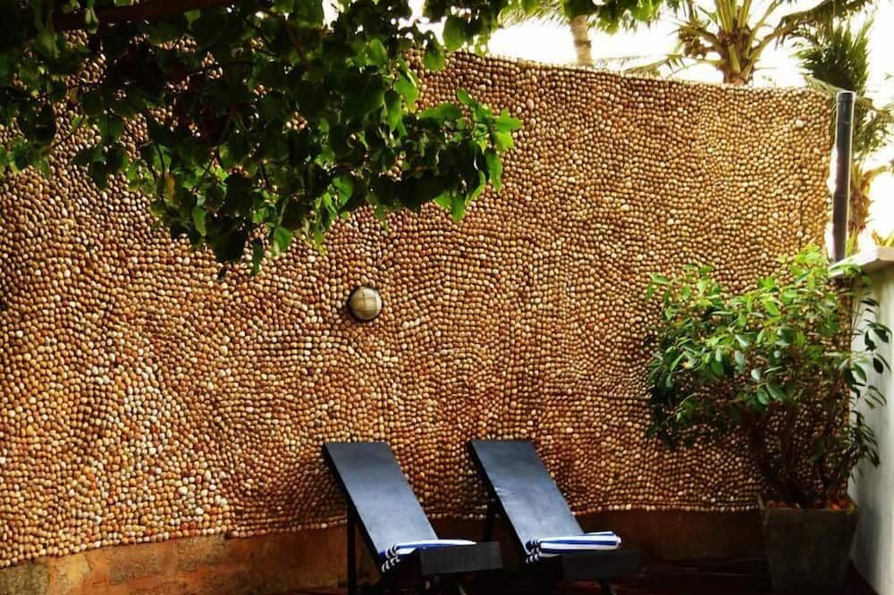 شرفة مرصوفة