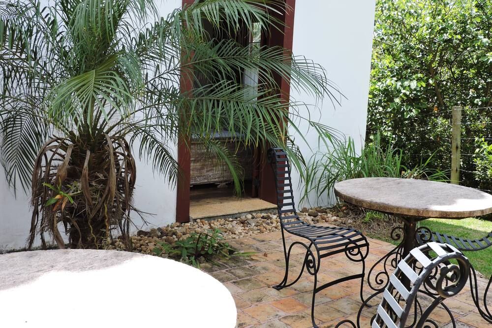 شرفة مرصوفة