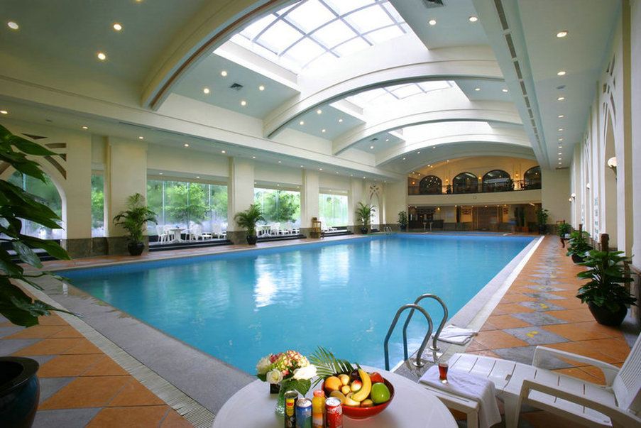 حوض السباحة صورة