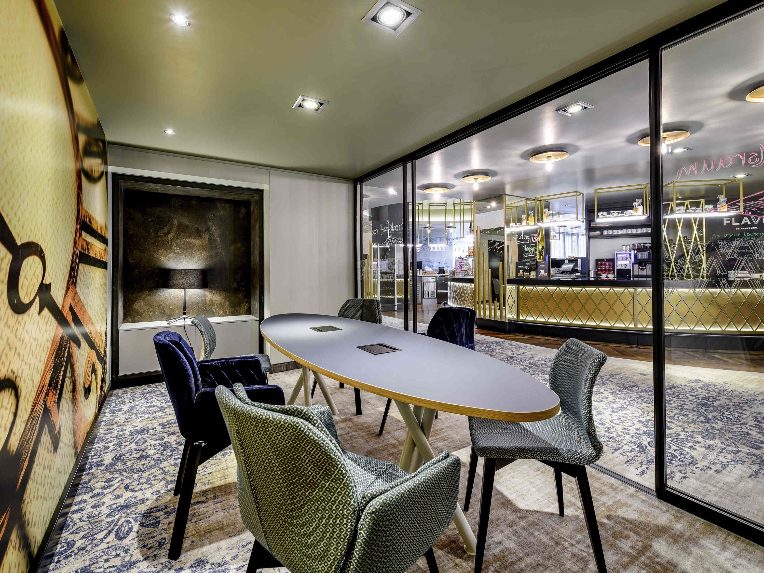 غرفة الاجتماعات