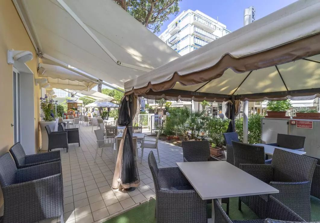 شرفة مرصوفة