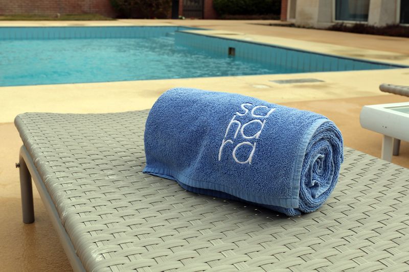 حوض السباحة