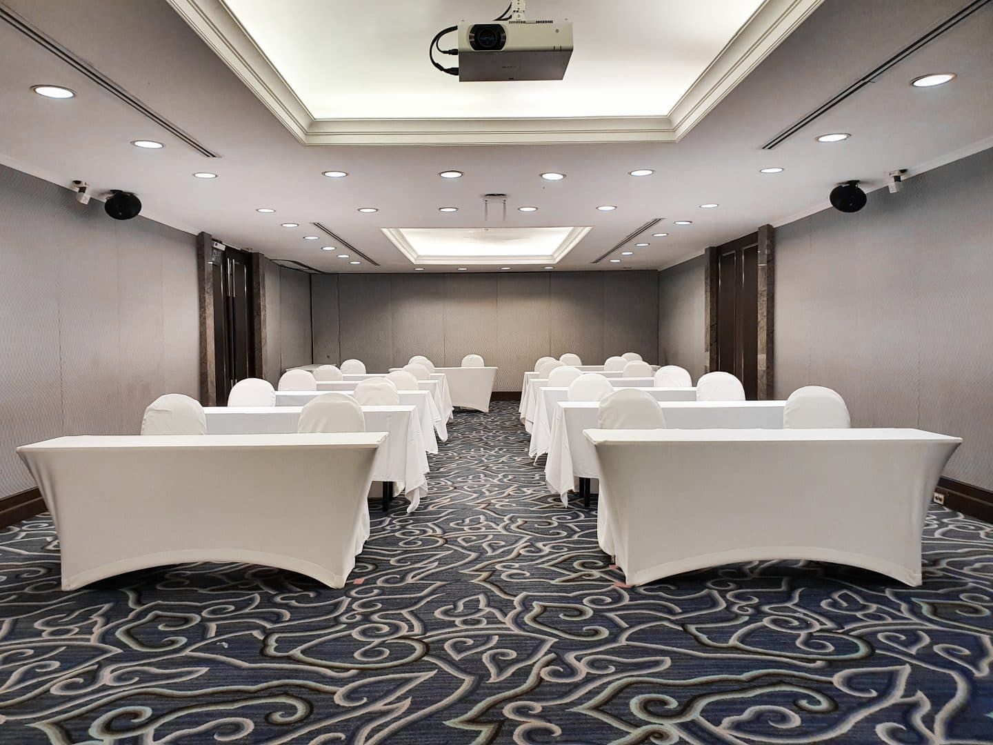 غرفة الاجتماعات