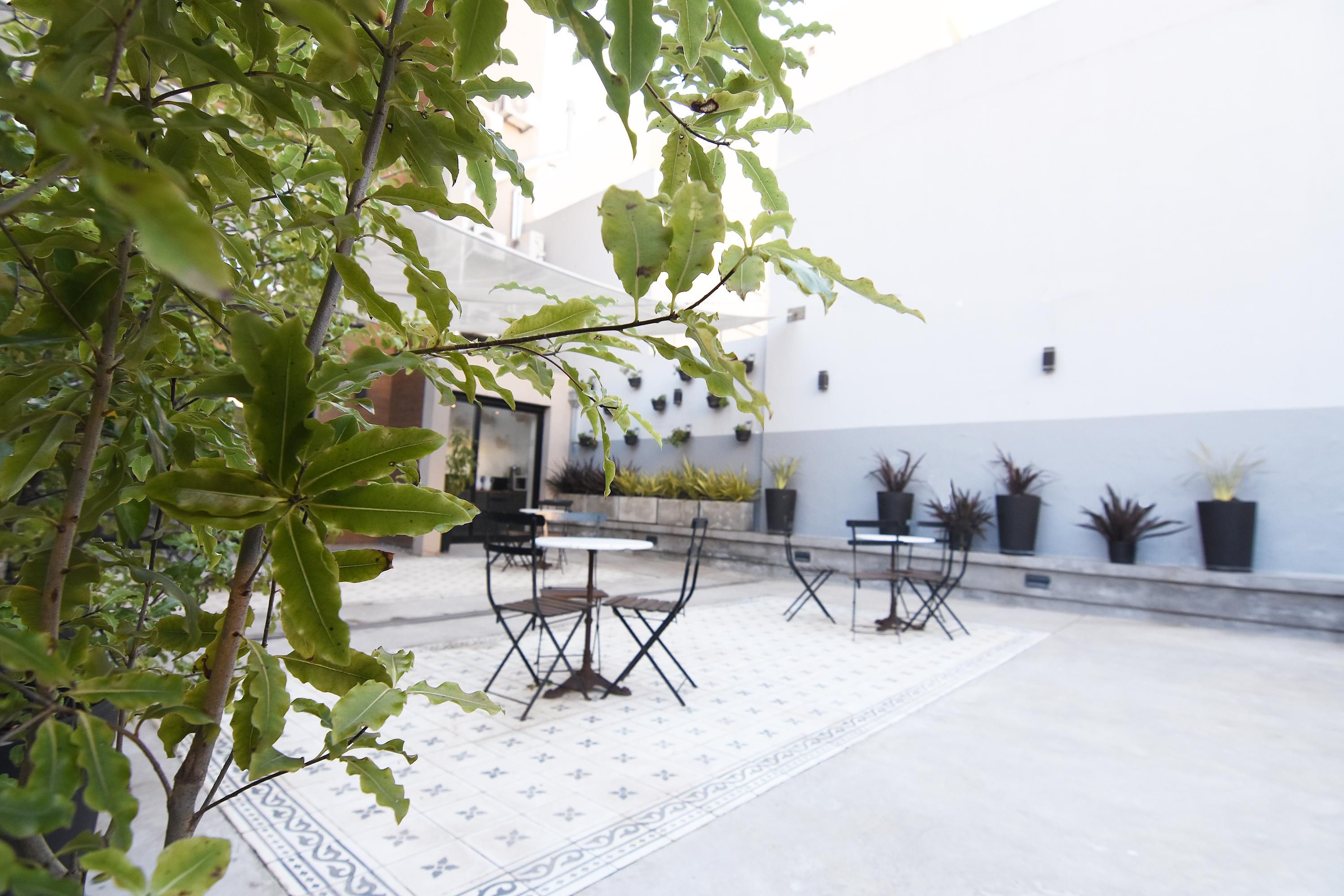 شرفة مرصوفة