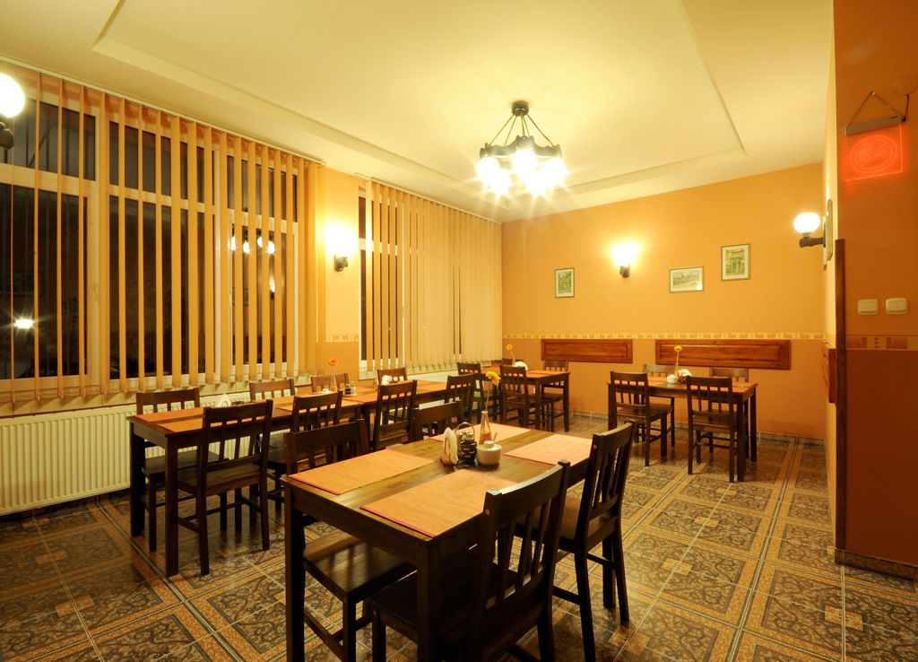 مطعم