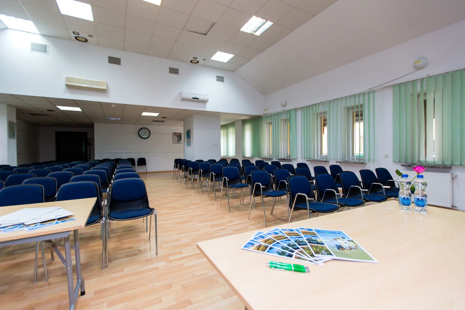 غرفة الاجتماعات