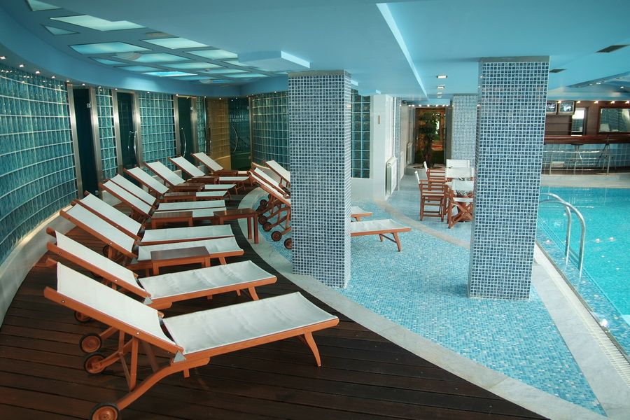 حوض السباحة صورة