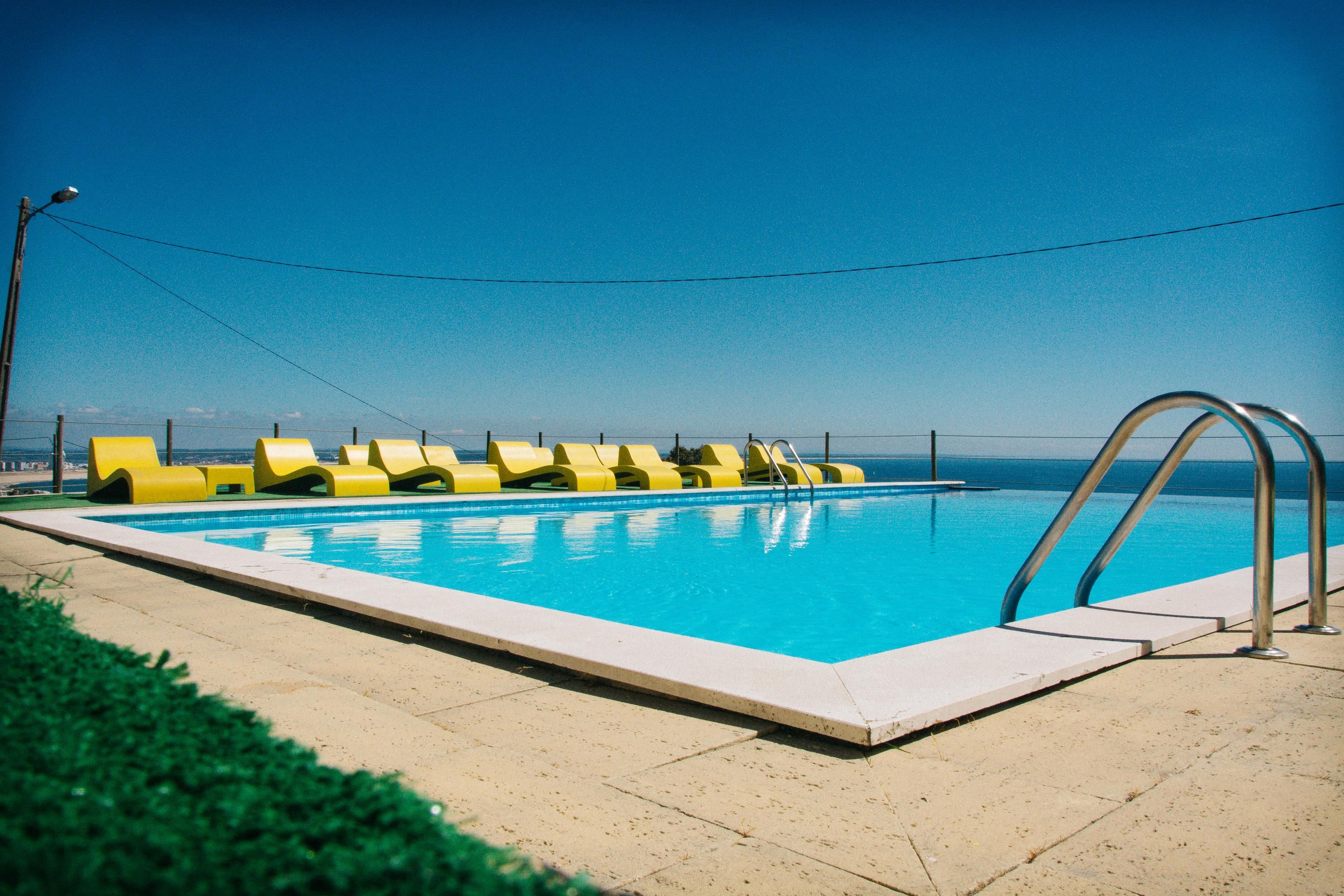 حوض السباحة صورة