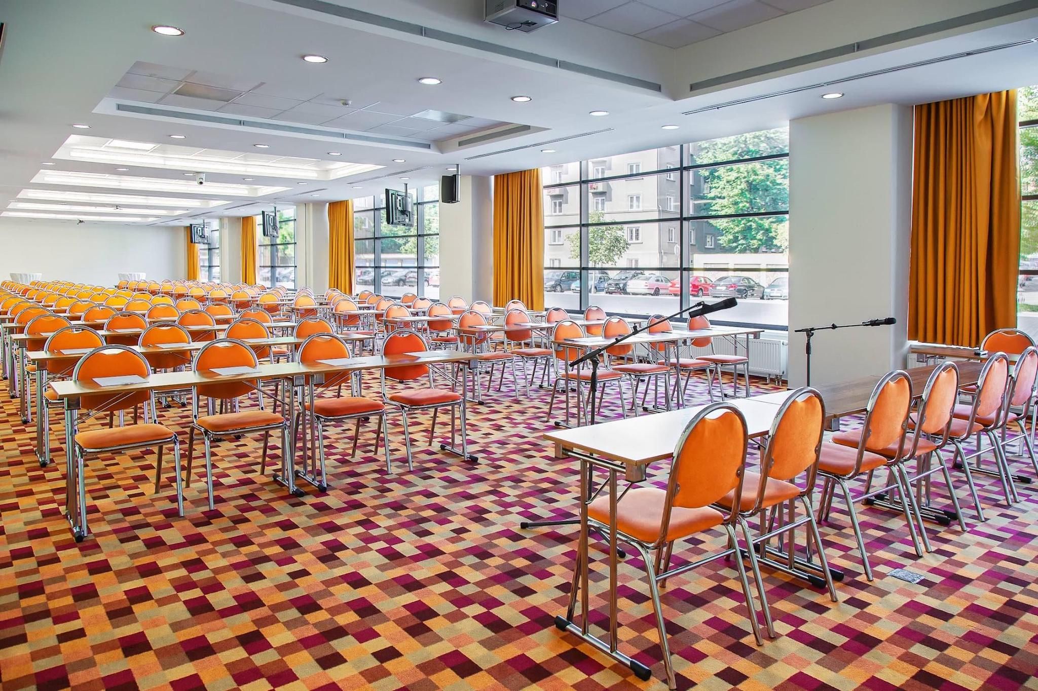 غرفة الاجتماعات