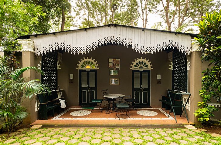 شرفة مرصوفة