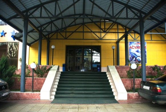 مدخل الفندق