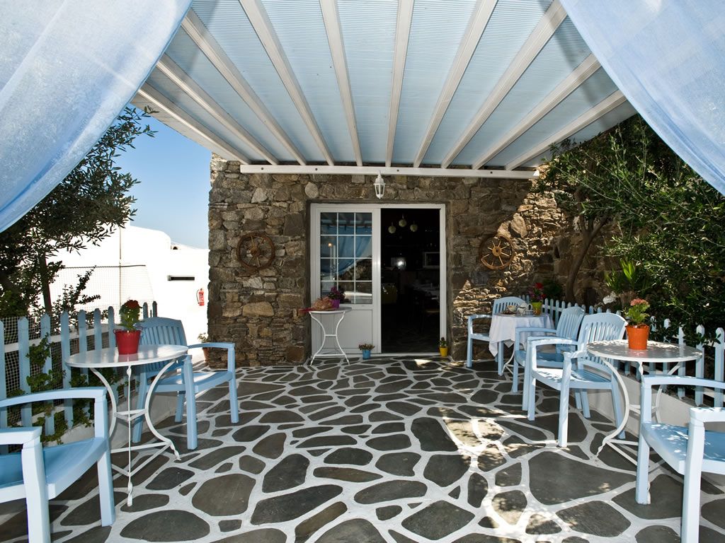 شرفة مرصوفة