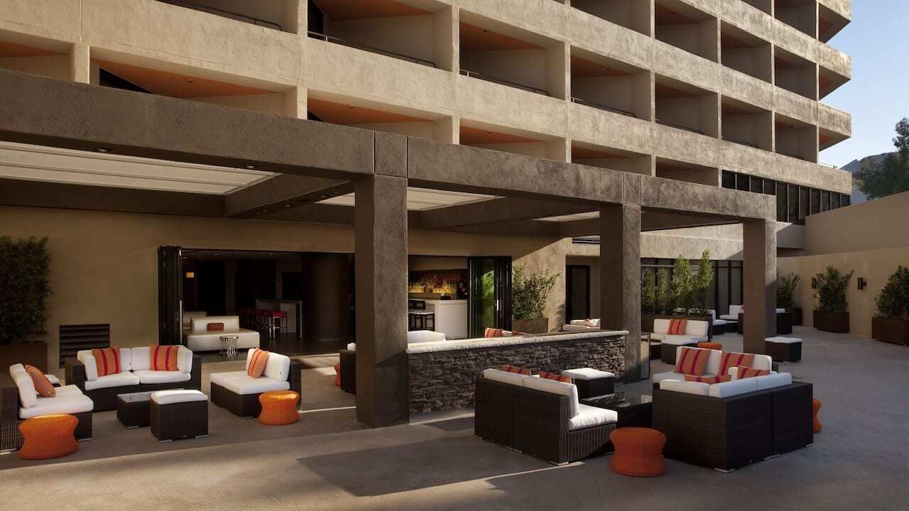 شرفة مرصوفة