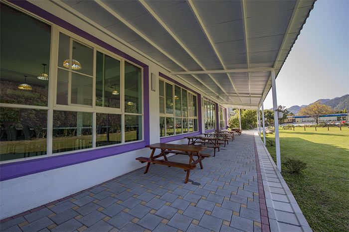 شرفة مرصوفة