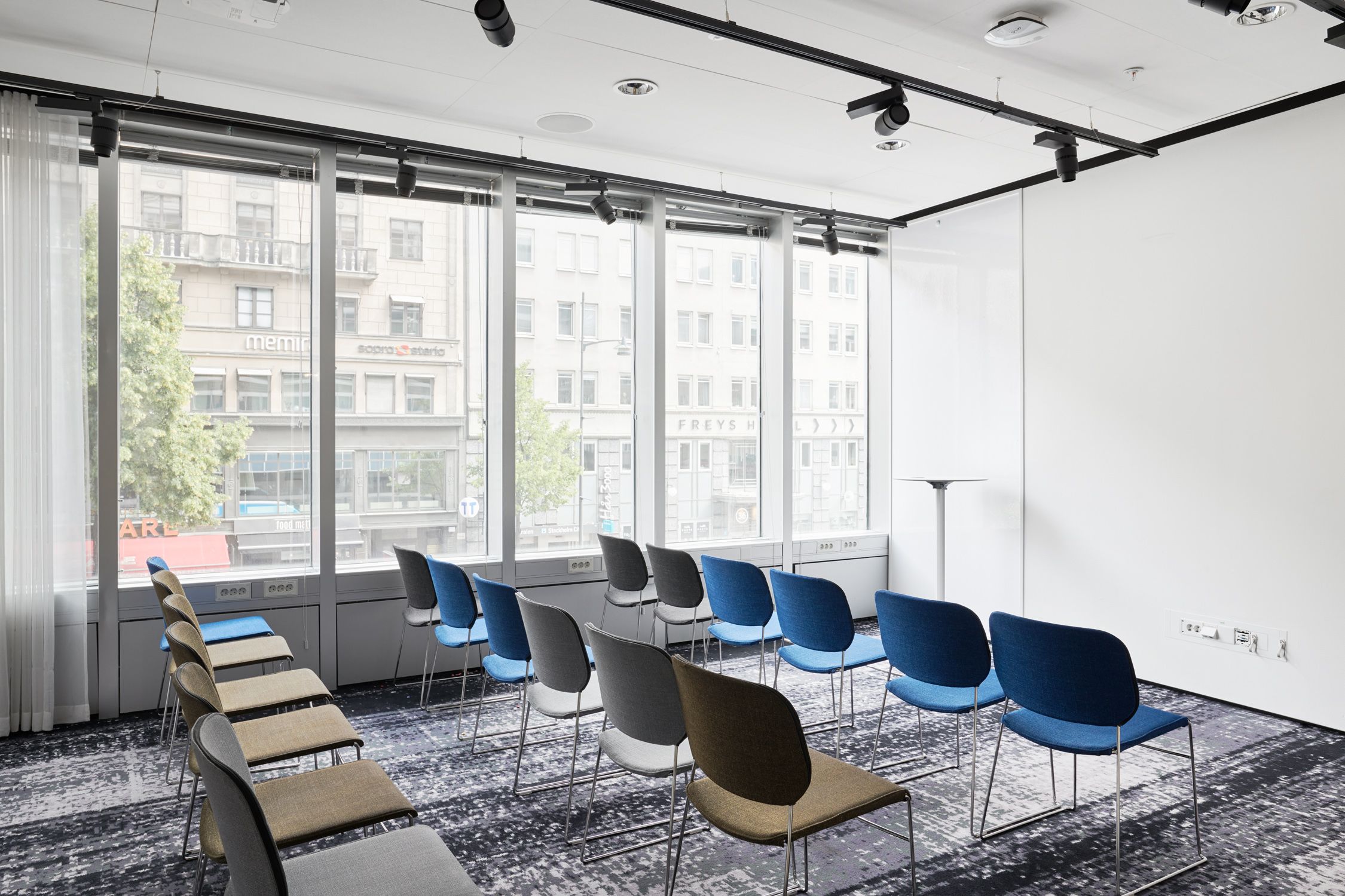 غرفة الاجتماعات