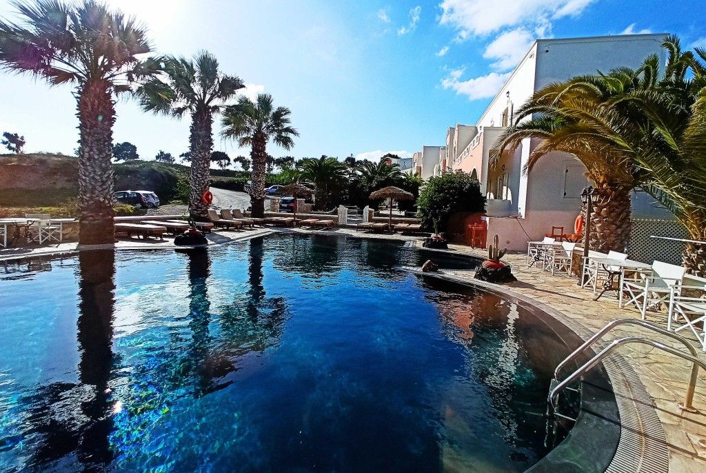 حوض السباحة صورة