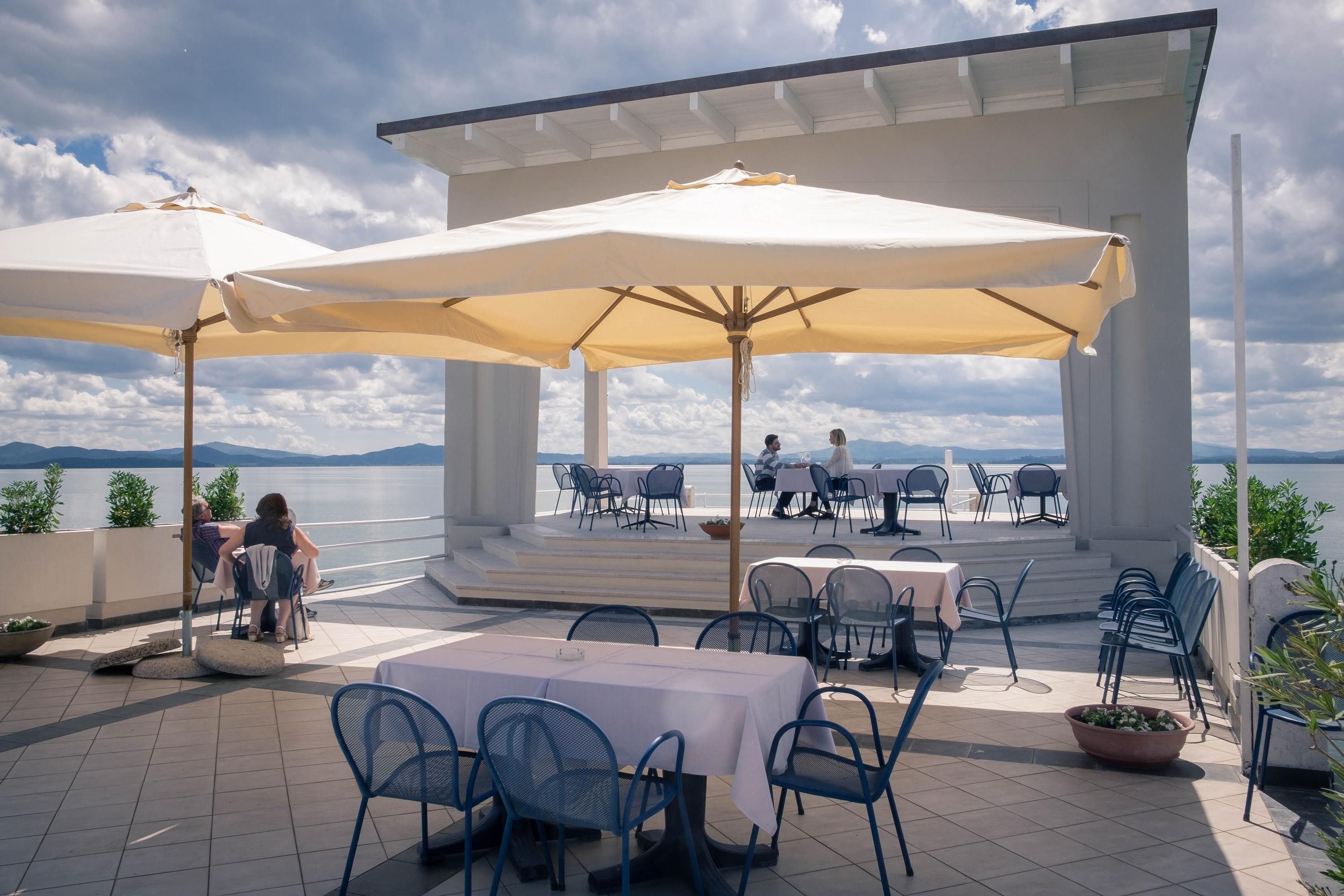 شرفة مرصوفة