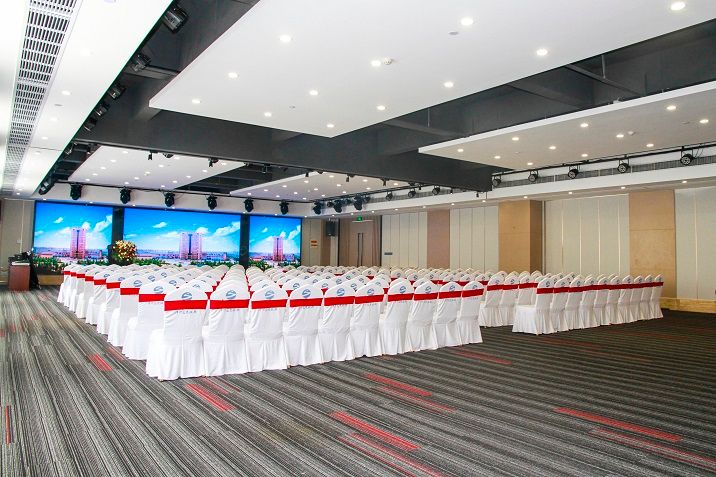 غرفة الاجتماعات