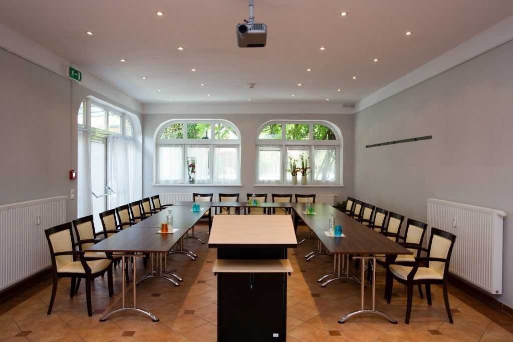 غرفة الاجتماعات