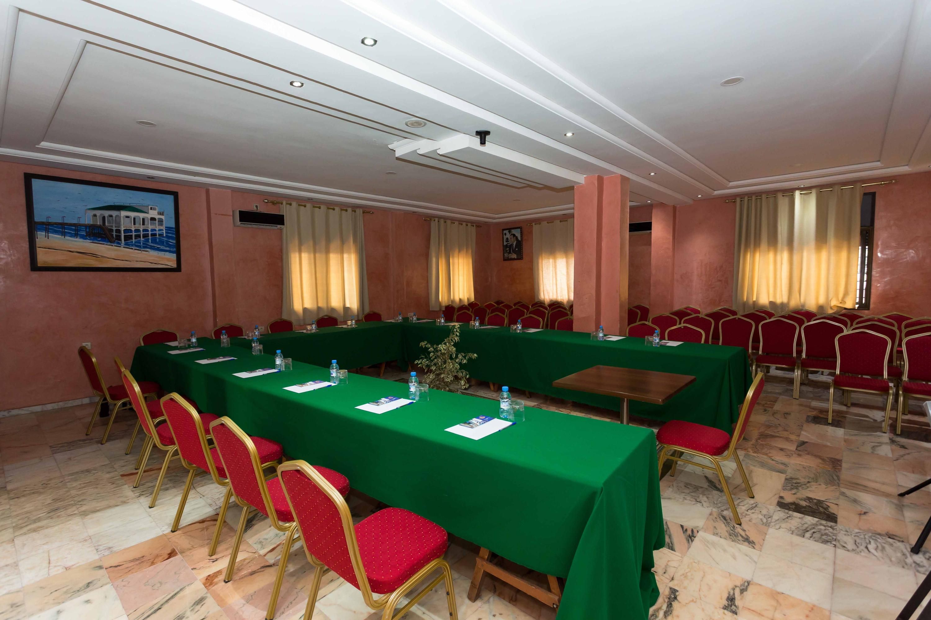 غرفة الاجتماعات