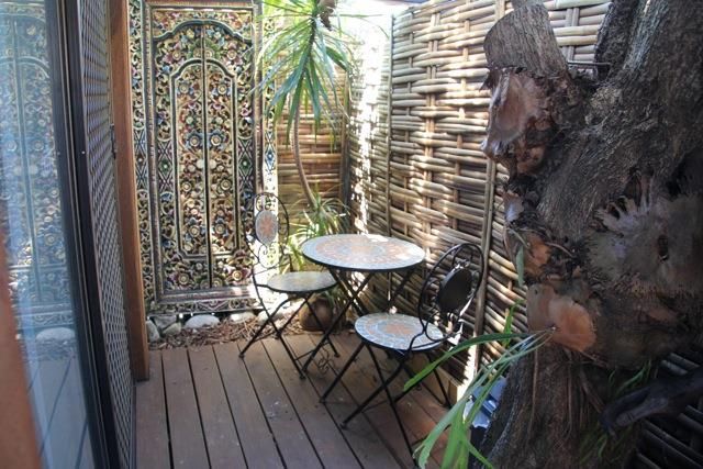 شرفة مرصوفة