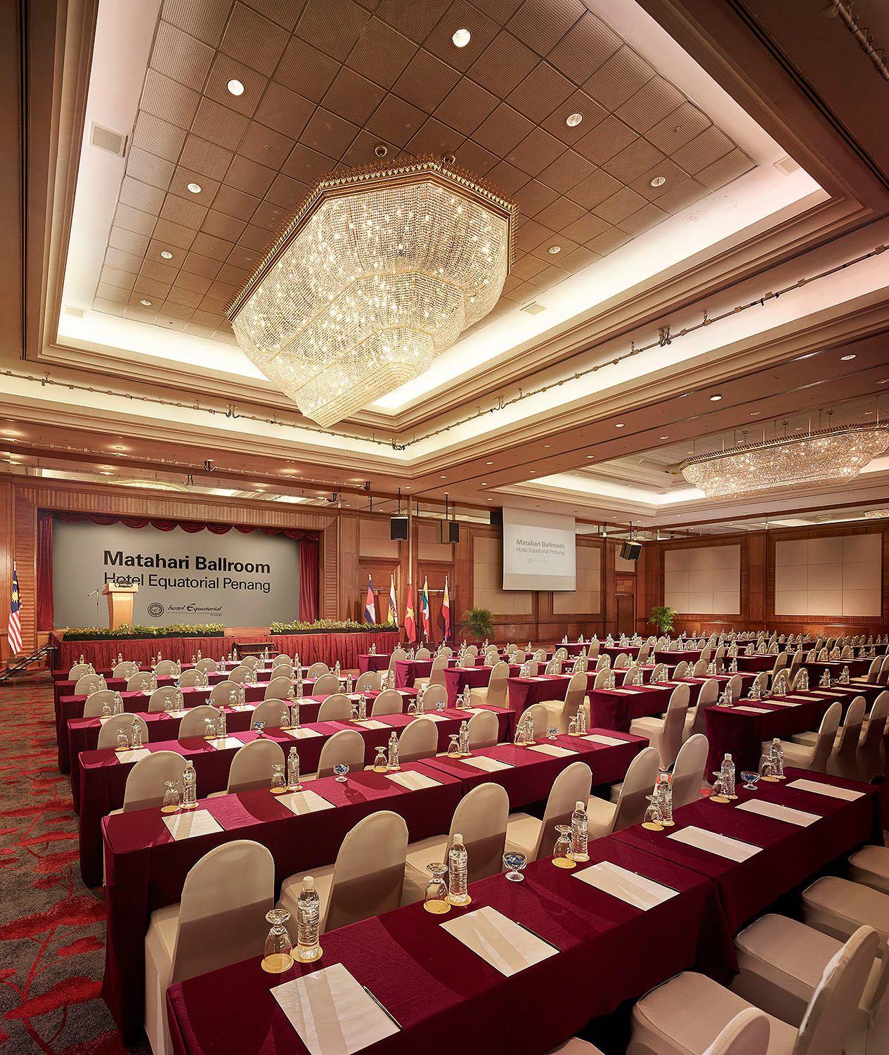 غرفة الاجتماعات