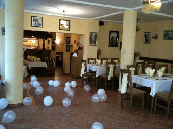 مطعم