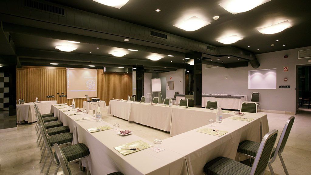 غرفة الاجتماعات