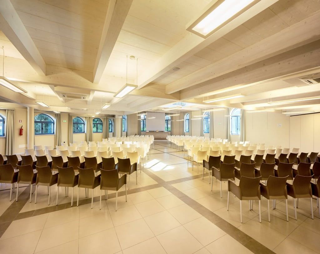 غرفة الاجتماعات