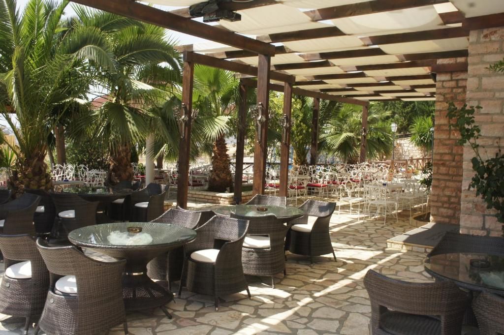 شرفة مرصوفة