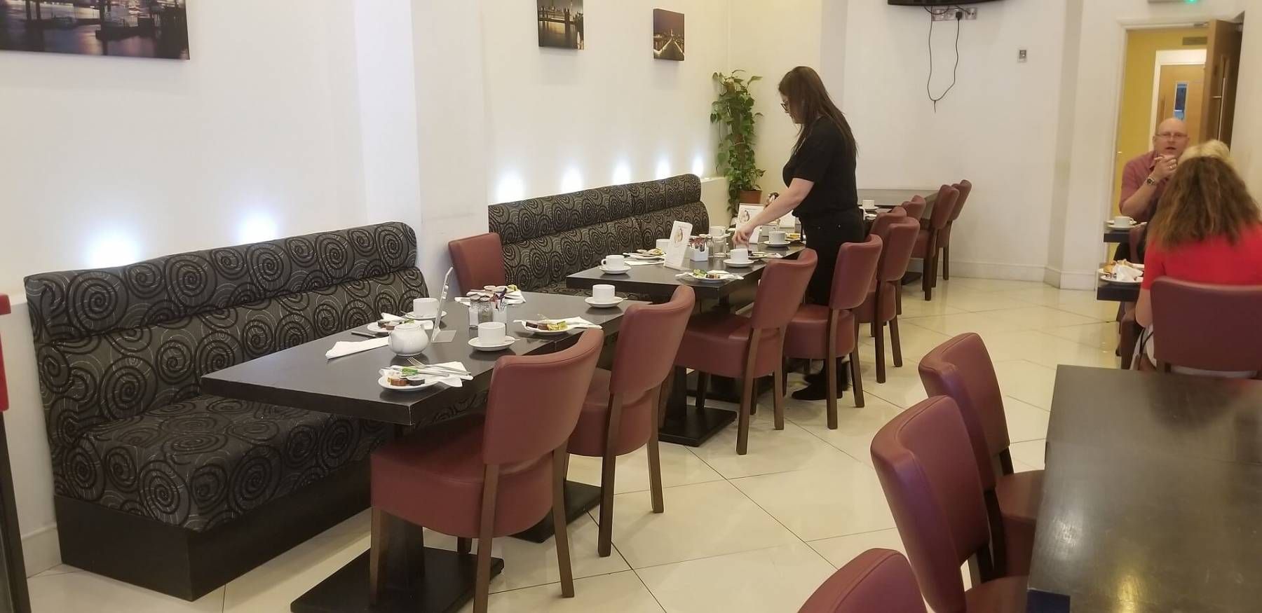 مطعم